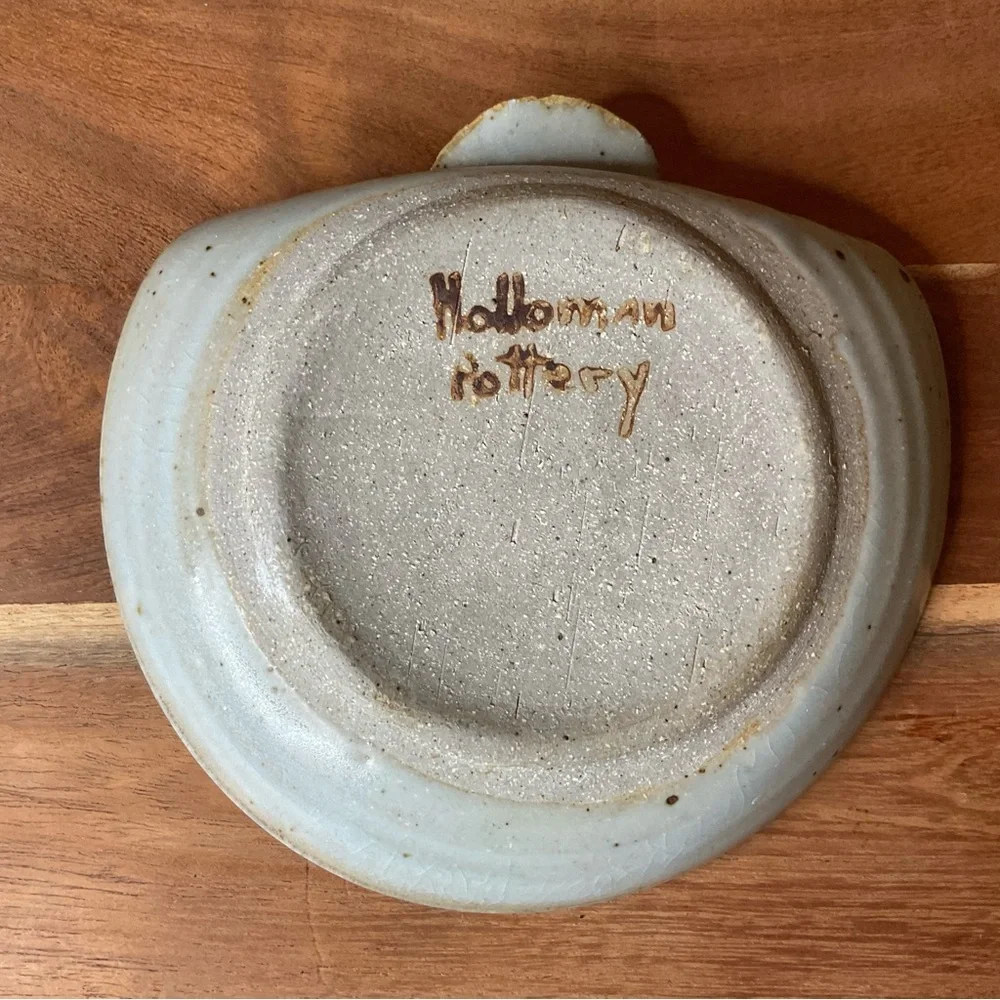 Studio Art Pottery Soap Dish Tray Beige Speckle Shell Cupcake Coastal Handmade